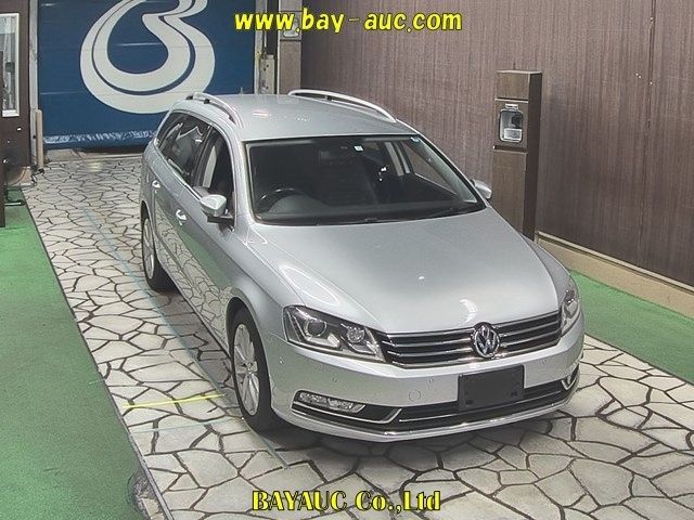 49 Volkswagen Passat variant 3CCAX 2013 г. (BAYAUC)